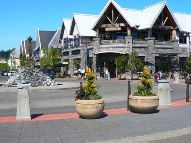 Lake Oswego downtown